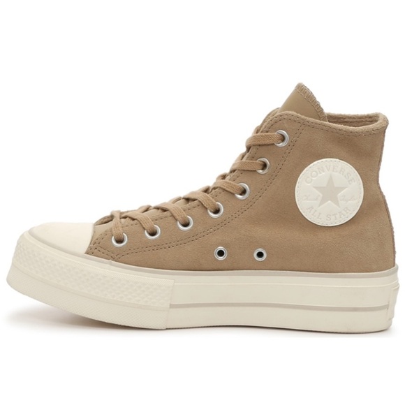 Women’s high top Converse Sneakers - Picture 1 of 10